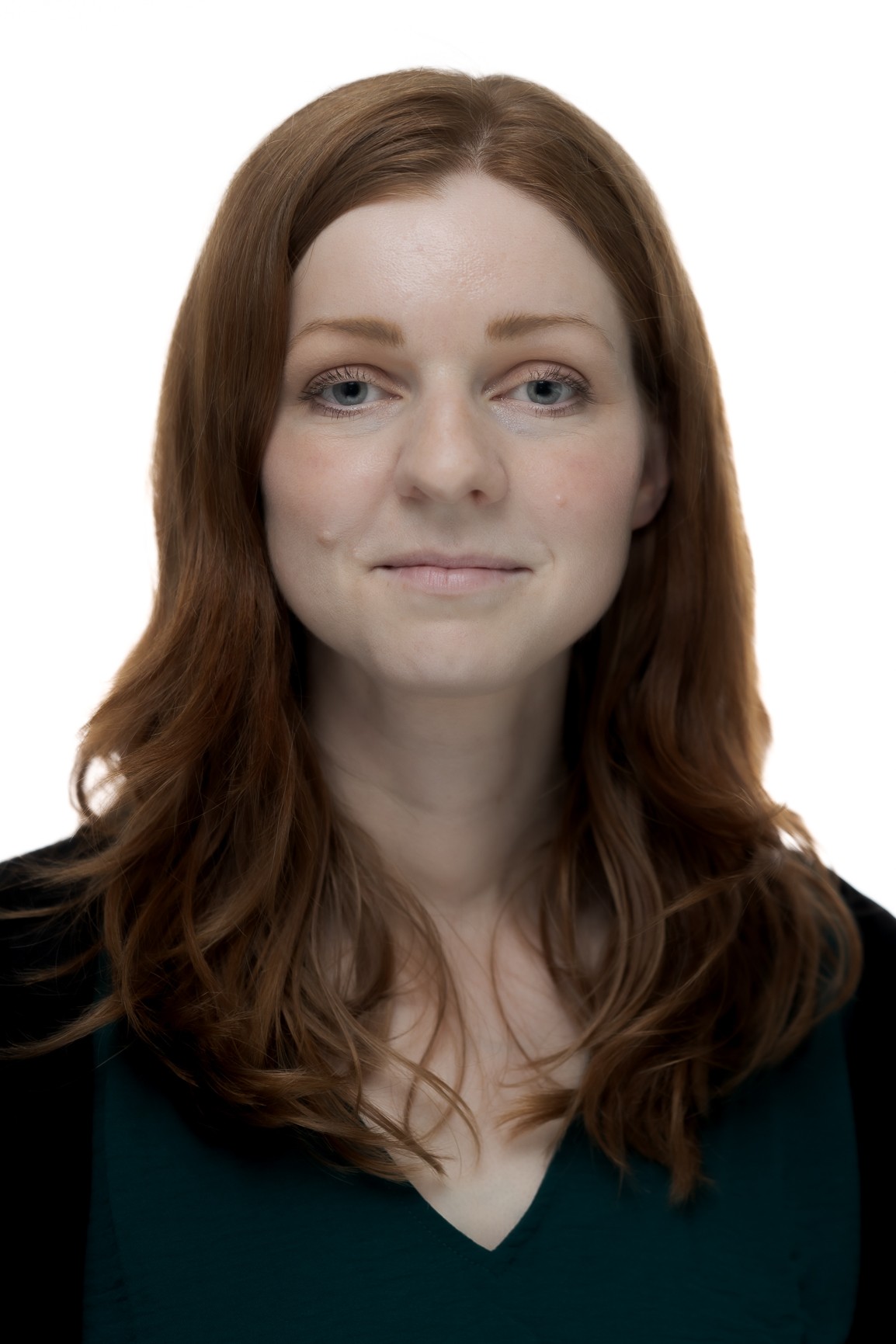 Ei kvinne med langt hår