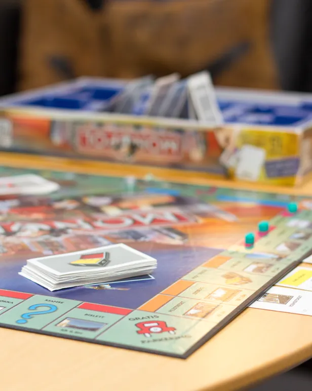 Et nærbilde av et spillebrett