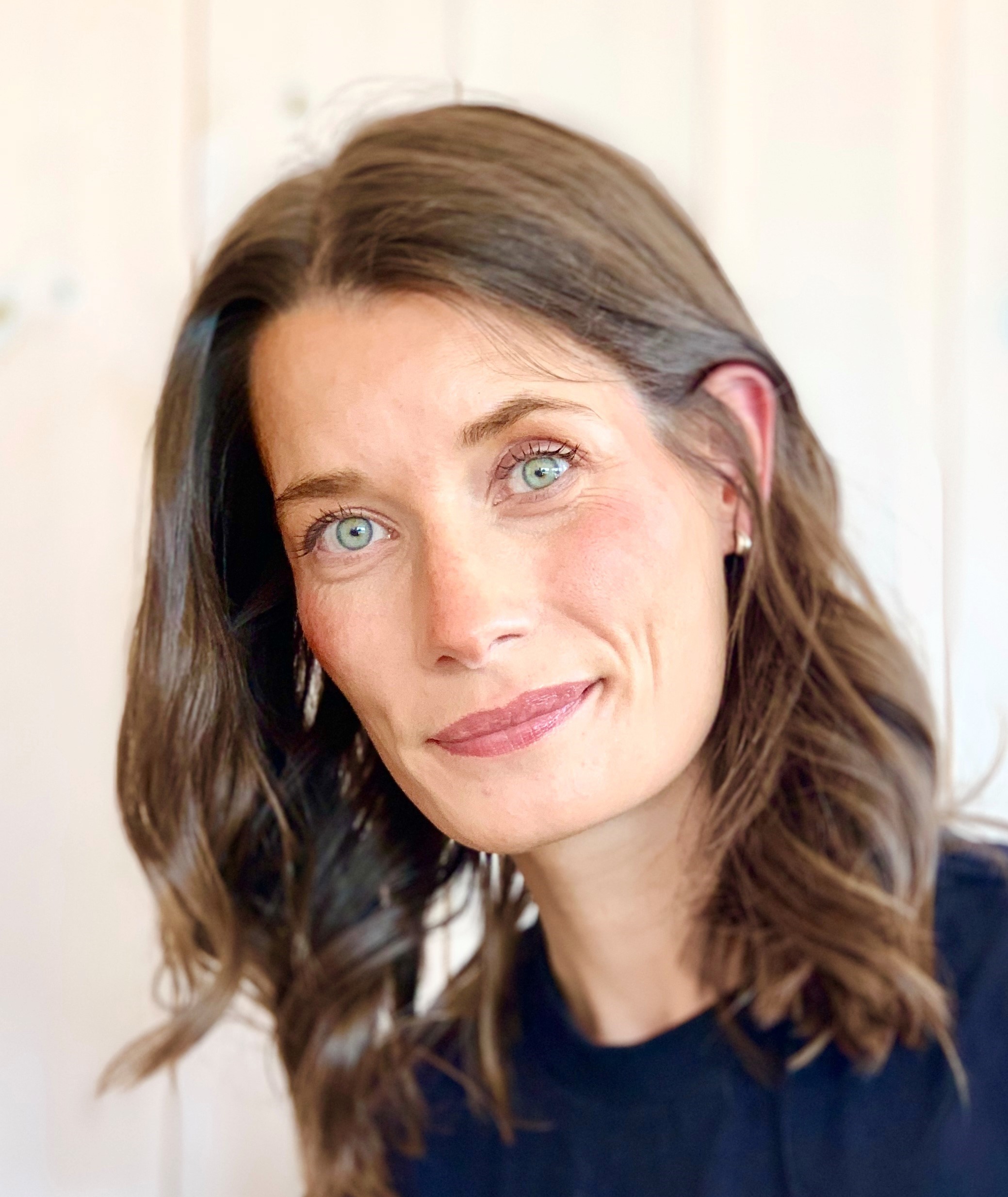 En dame med langt hår