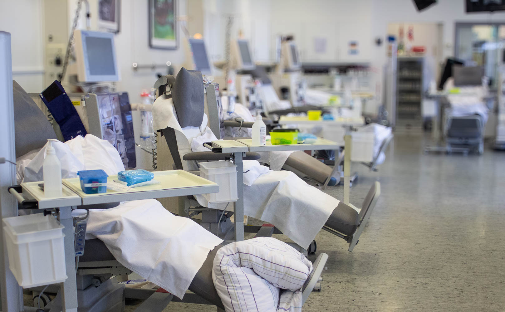 Et rom med dialysesenger