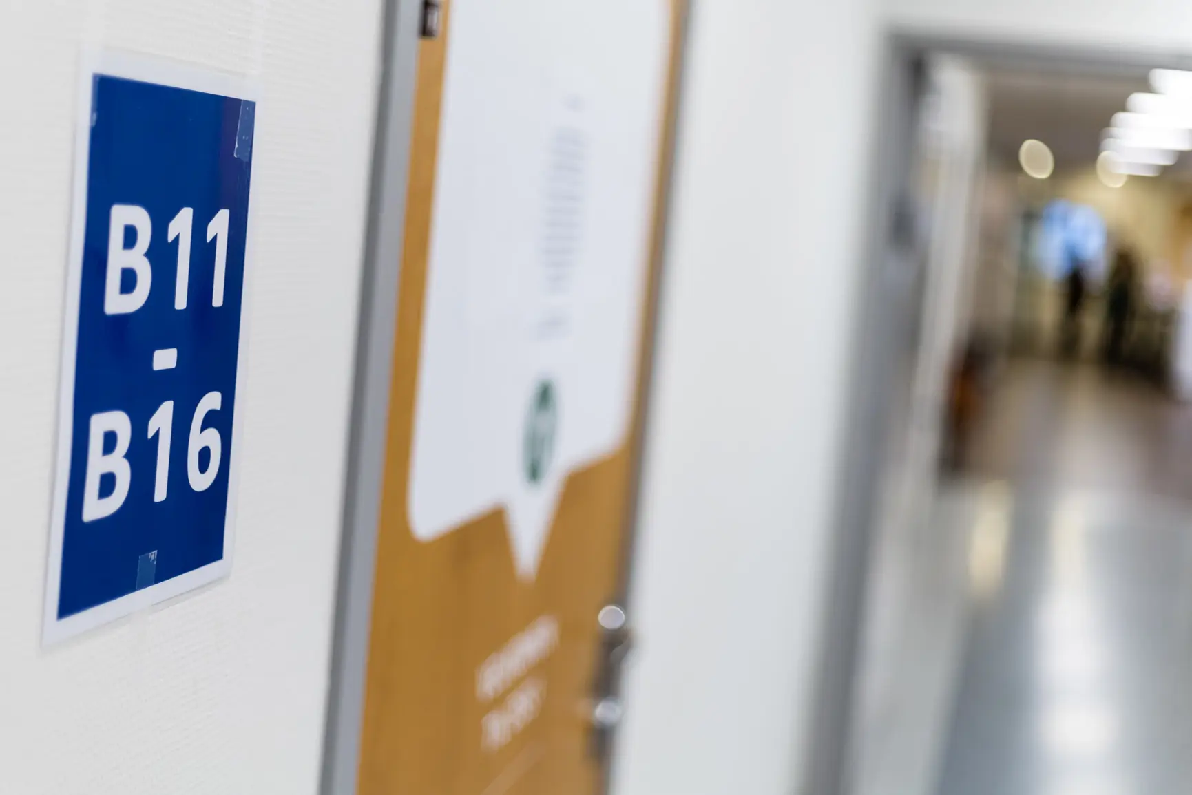 Sykehusgang med skilting