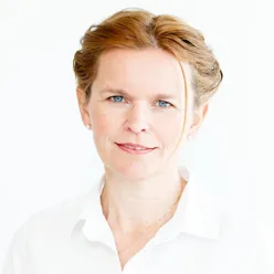 A person wearing a white shirt