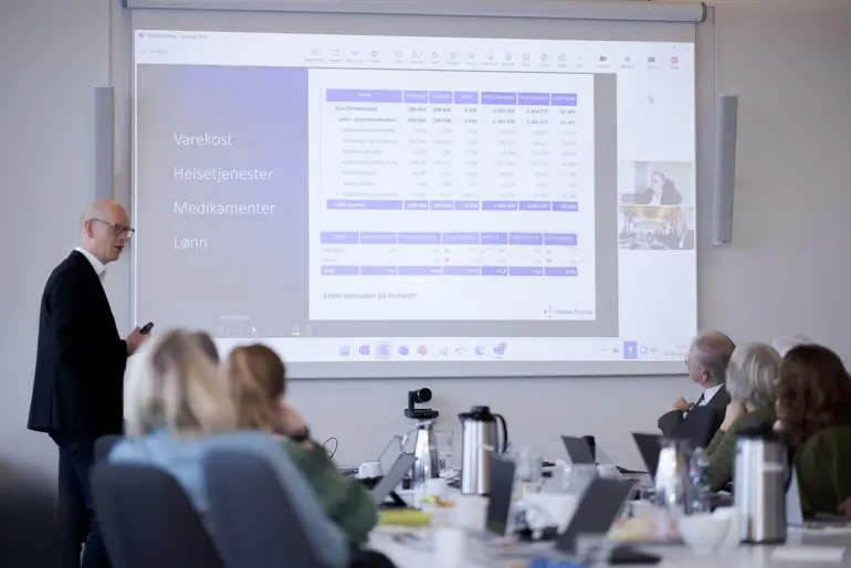En person som holder en presentasjon