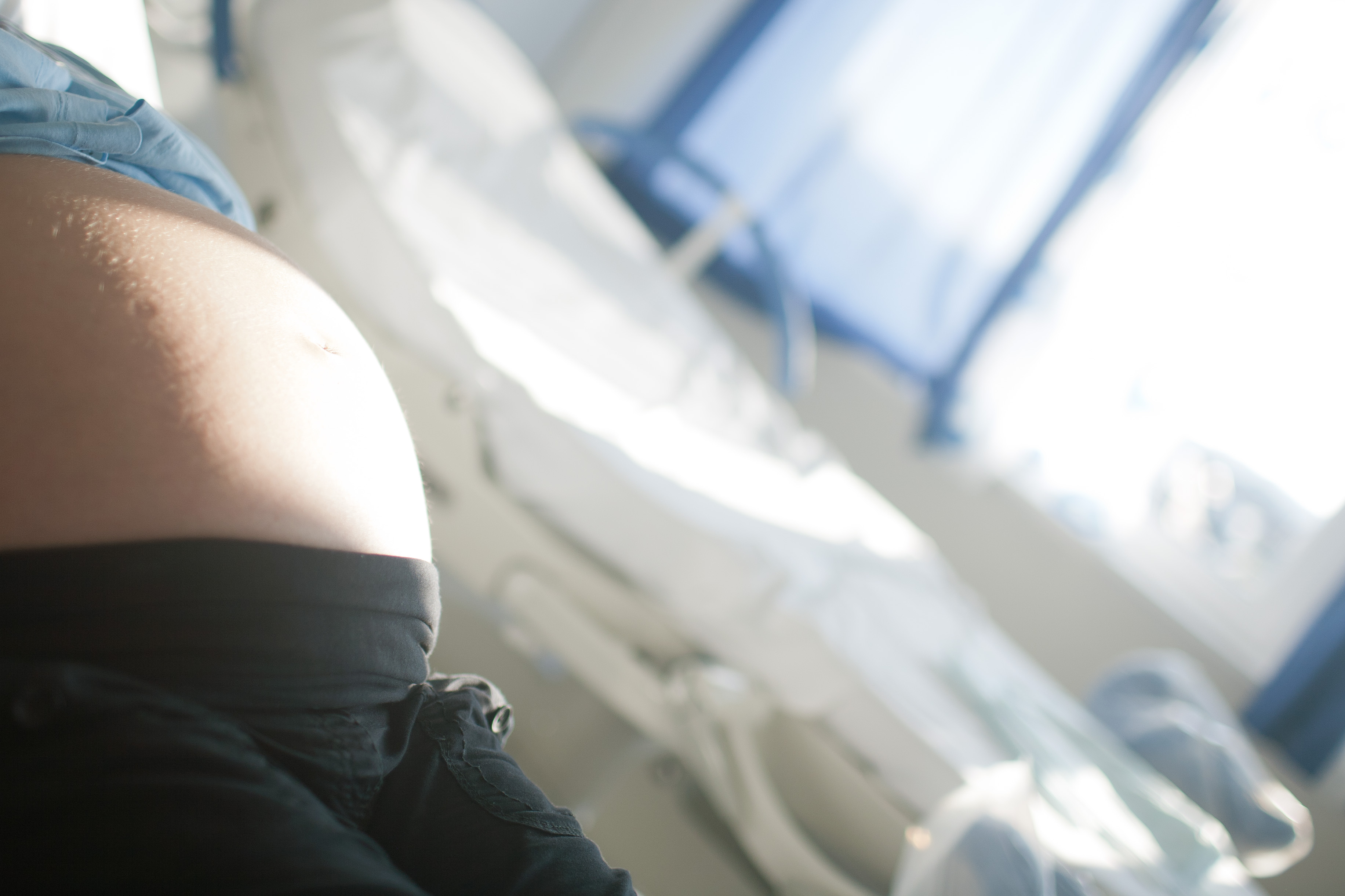 Et nærbilde av en persons ben